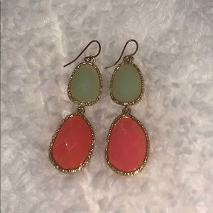 FREE w/ Purchase Pretty Peach & Gold Earrings